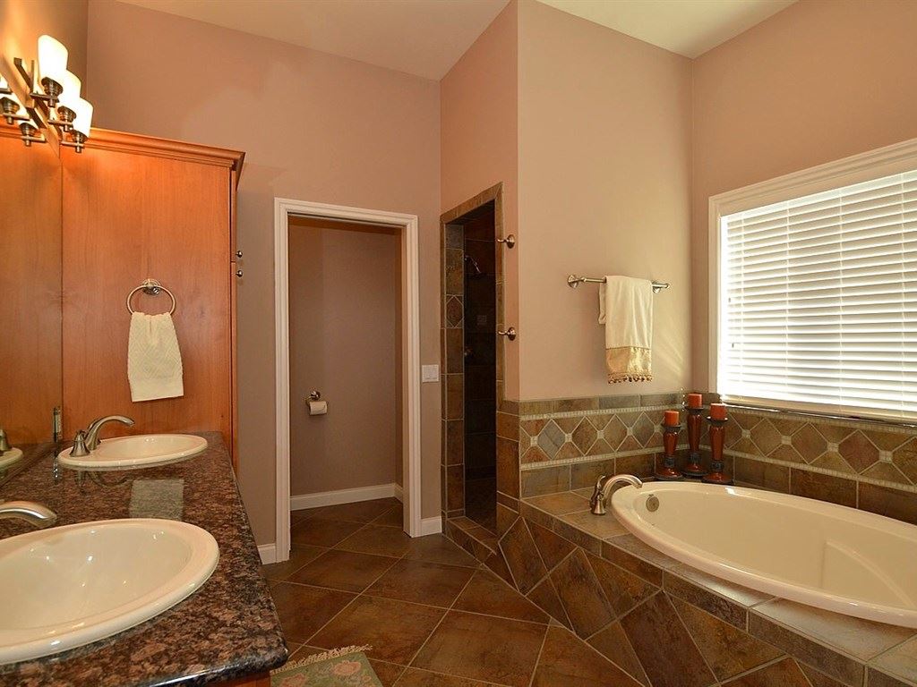 15713 East Ridgecrest Lane Mead, WA 99021 - Photo 9 of 20