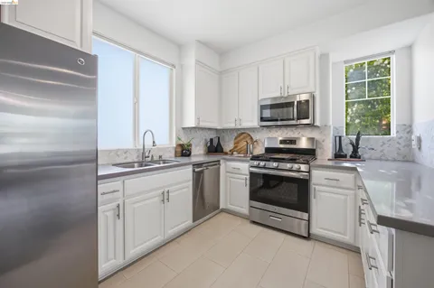 $515,000 | 1502 Nevin Plaza, Richmond, CA 94801