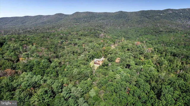 $950,000 | 226 Twin Oaks Drive, Bentonville, VA 22610