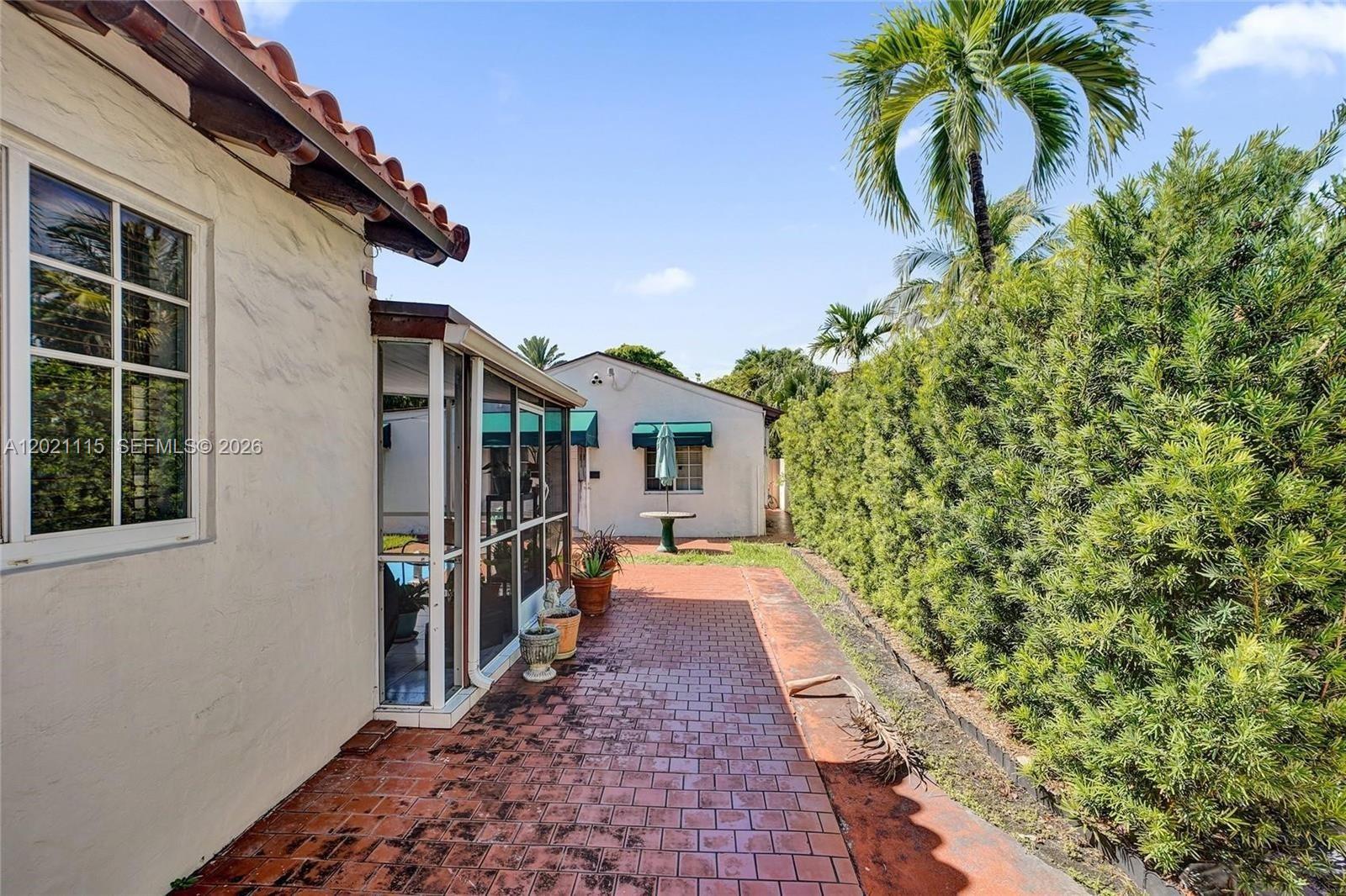 2024 Alton Road Miami Beach, FL 33140 - Photo 15 of 37