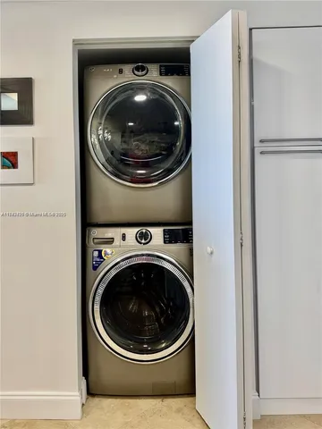 $3,800 | 7929 West Drive, Unit 702, North Bay Village, FL 33141