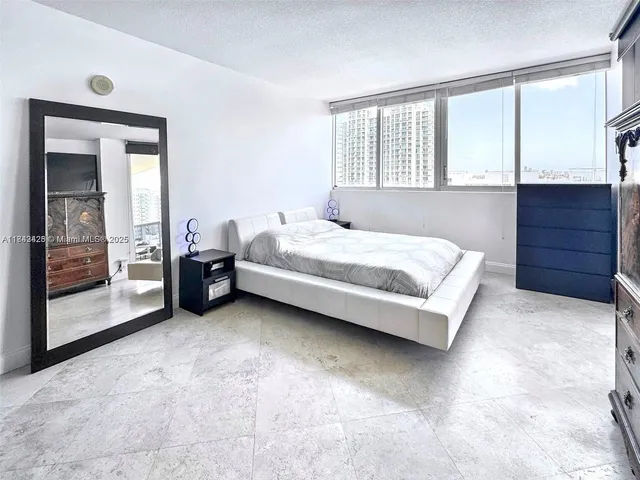 $3,800 | 7929 West Drive, Unit 702, North Bay Village, FL 33141