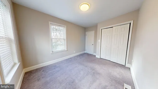 $3,999 | 2011 North Oakland Street, Arlington, VA 22207