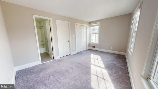 $3,999 | 2011 North Oakland Street, Arlington, VA 22207