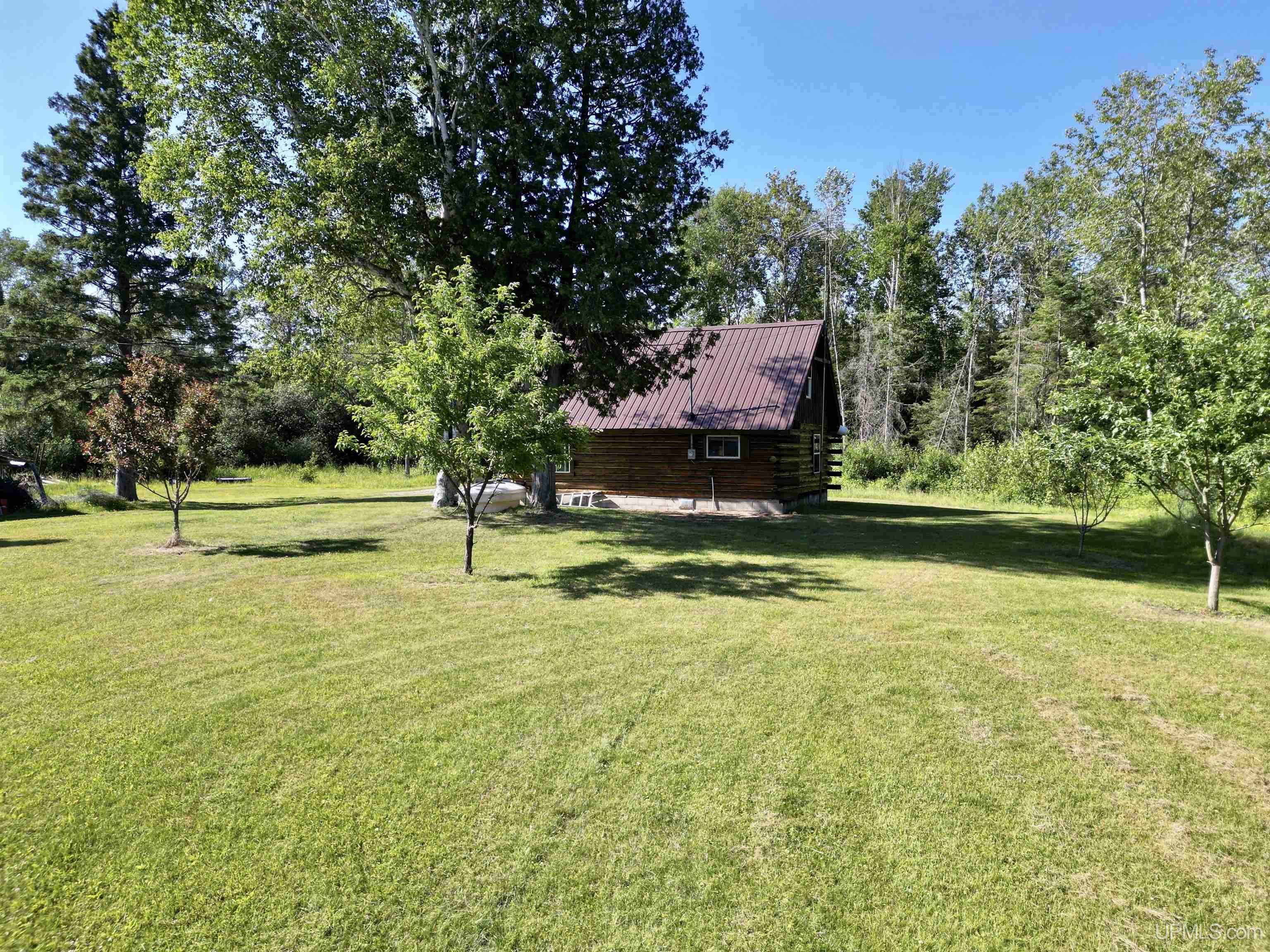 8357 School 16 Road Rapid River, MI 49878 - Photo 7 of 47