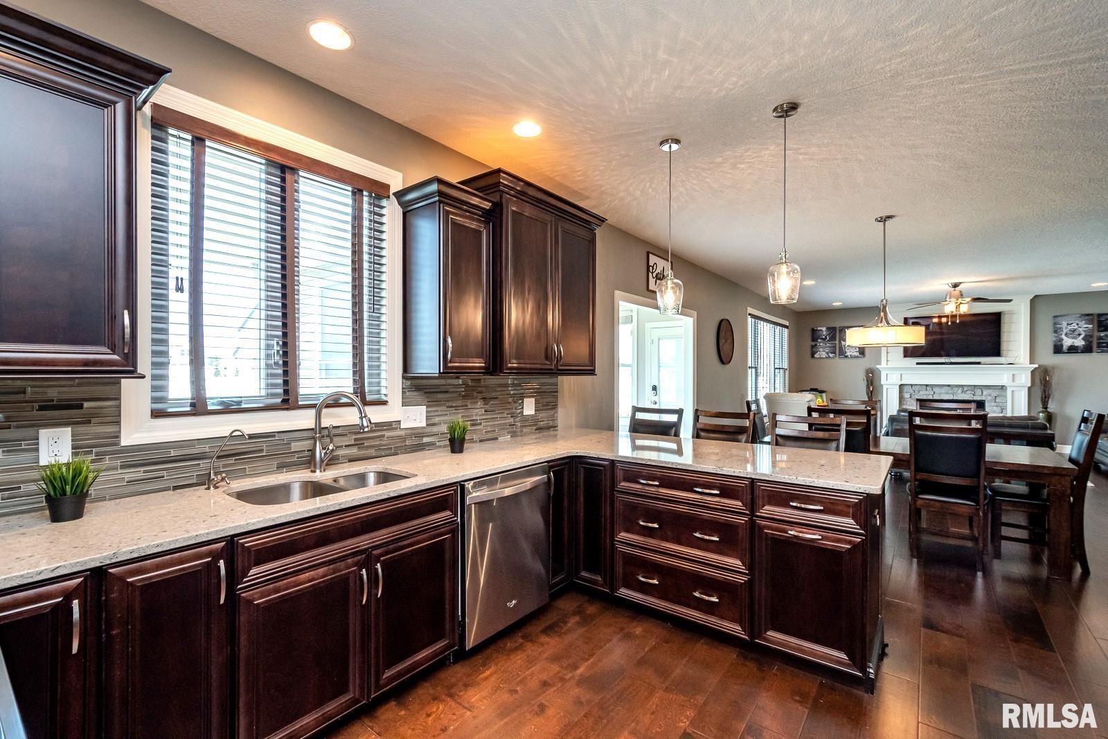 5628 Emily Road Bettendorf, IA 52722 - Photo 12 of 41 Gallery Image 12