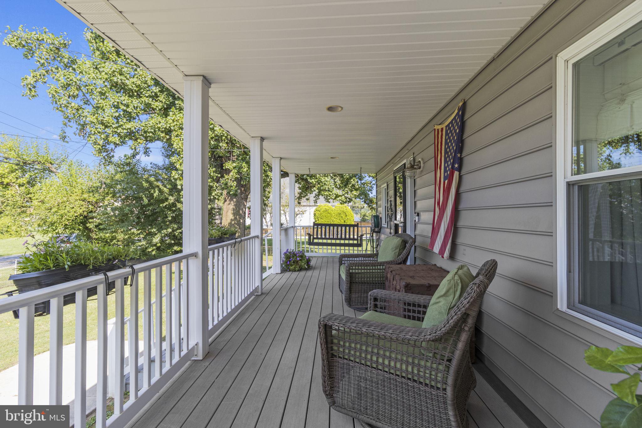 8646 Sandy Plains Road Dundalk, MD 21222 - Photo 2 of 38 a view of balcony with furniture