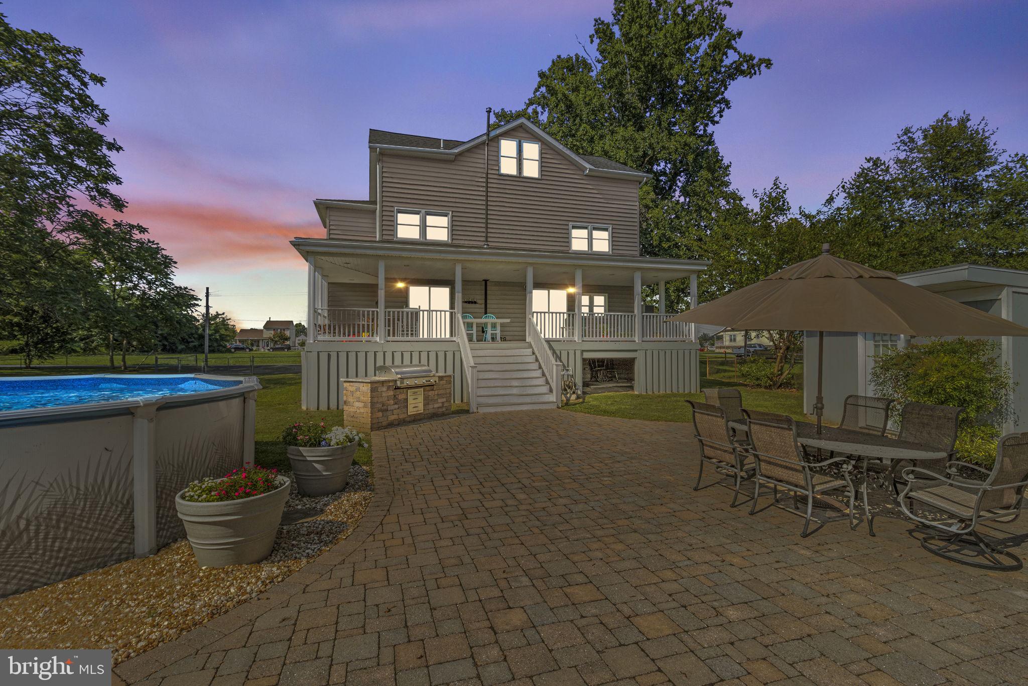 8646 Sandy Plains Road Dundalk, MD 21222 - Photo 25 of 38 a front view of a house