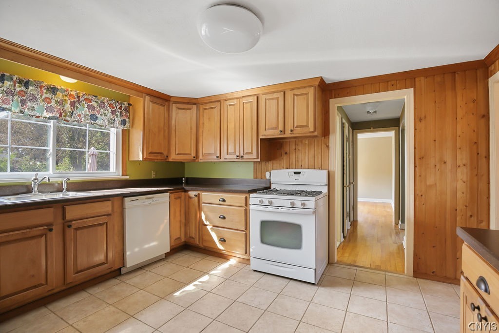 7187 Willow Road Clay, NY 13212 - Photo 13 of 35 Gallery Image 13