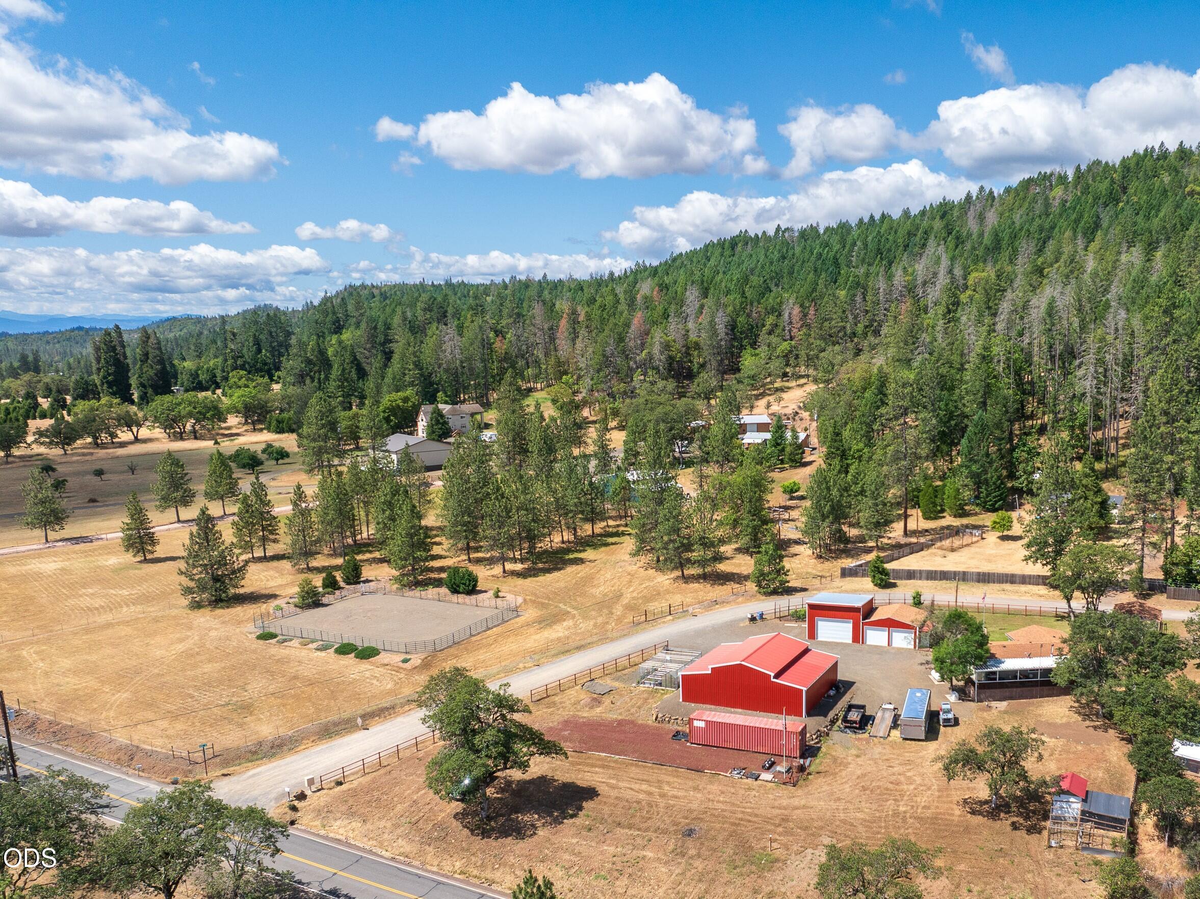 130 Kitty Drive Eagle Point, OR 97524 - Photo 39 of 41