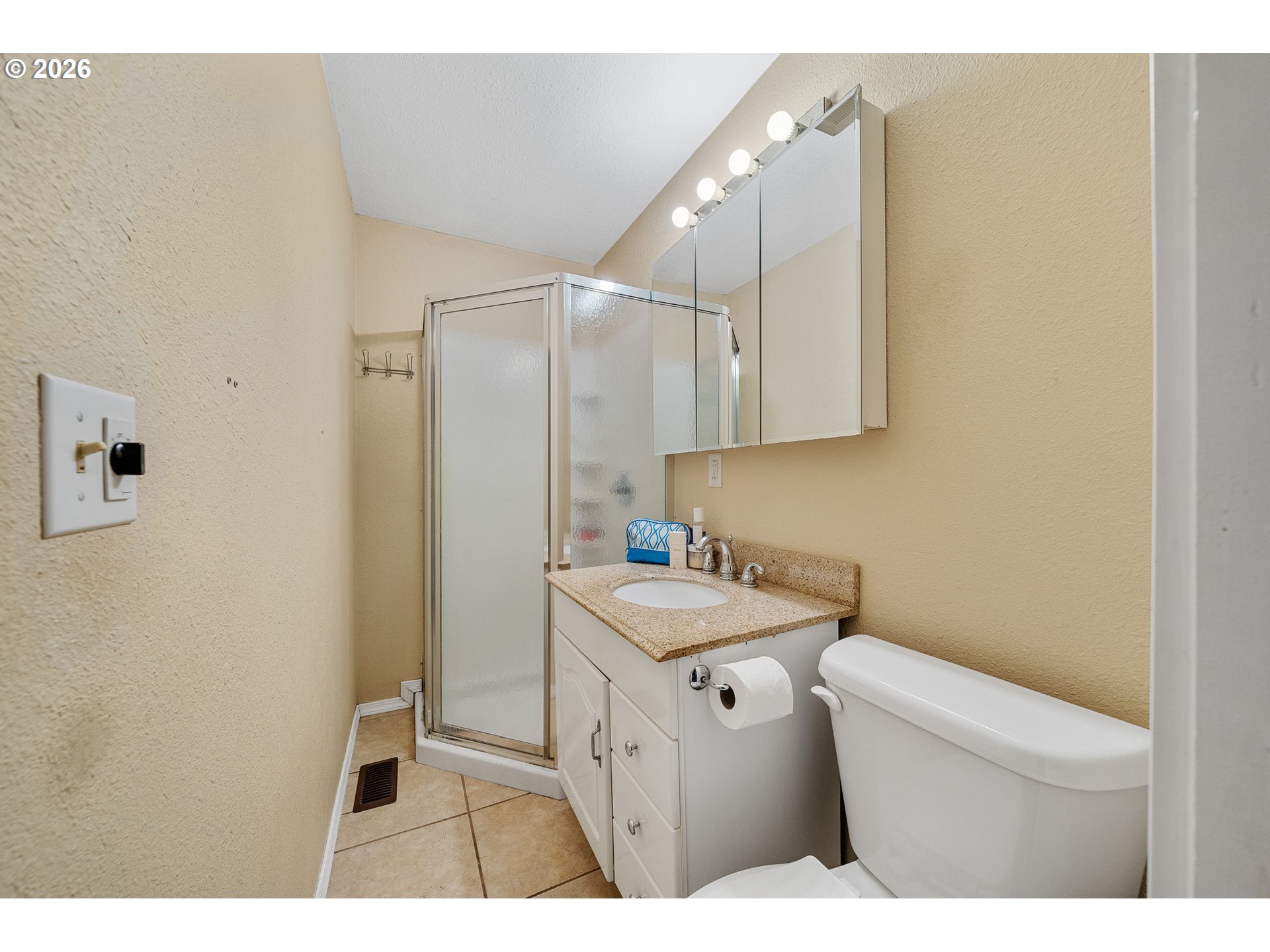 4005 Filbert Street Tillamook, OR 97141 - Photo 8 of 32