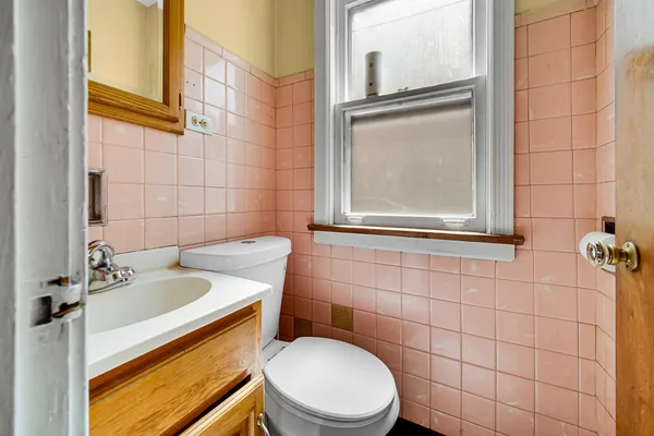 $324,900 | 3143 North Kostner Avenue, Chicago, IL 60641