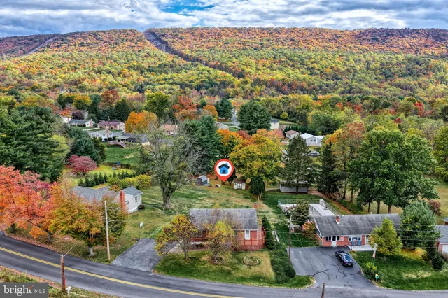 a view of an outdoor space with a street