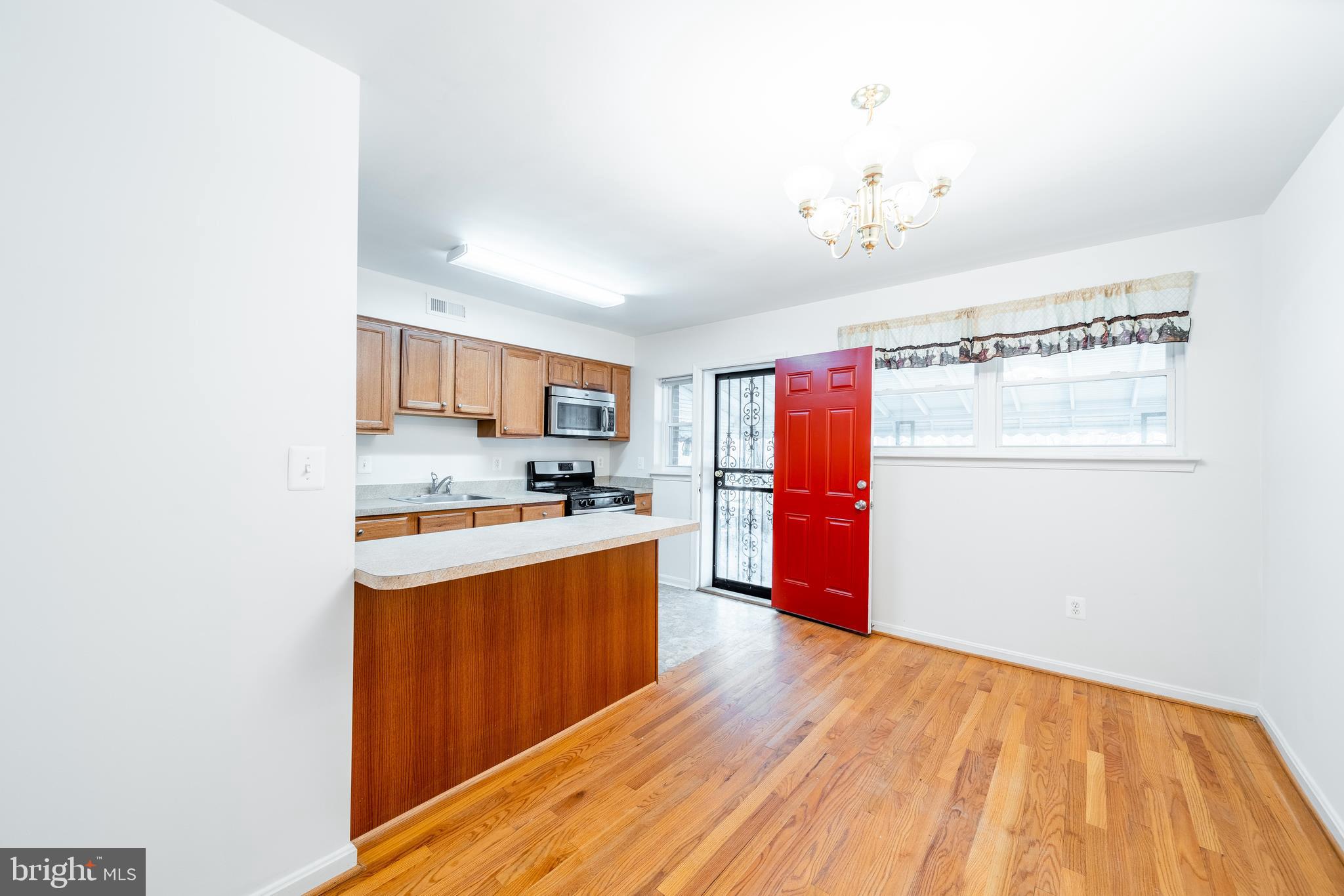 5539 Force Road Baltimore, MD 21206 - Photo 8 of 41