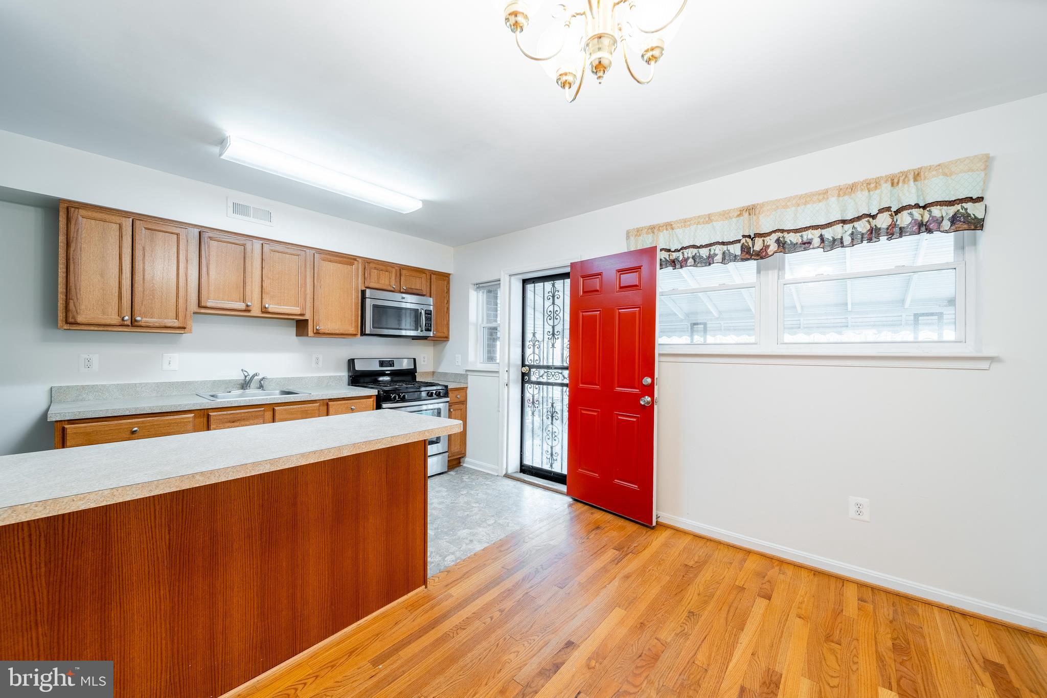 5539 Force Road Baltimore, MD 21206 - Photo 10 of 41