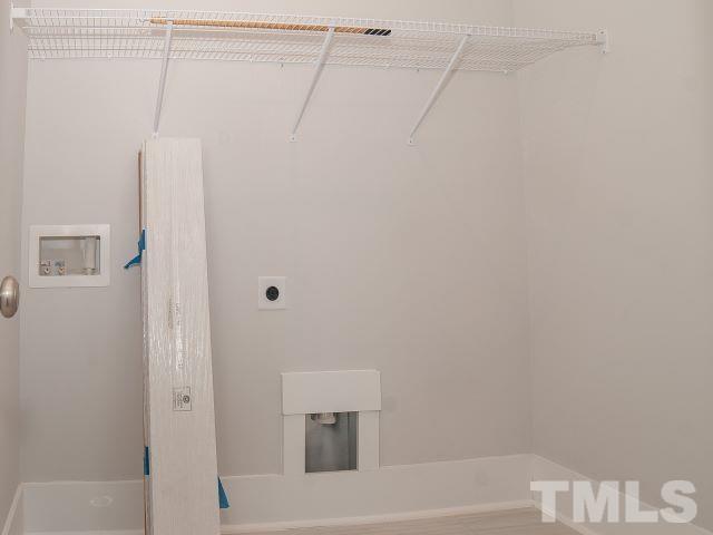 5205 Windmere Chase Drive Raleigh, NC 27616 - Photo 21 of 39 a bathroom with a bathtub