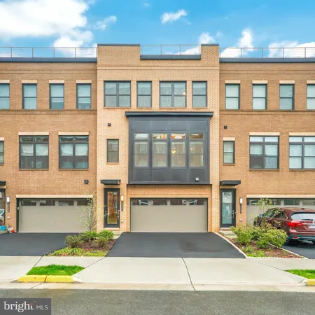 $3,800 | 23580 Belvoir Woods Terrace, Ashburn, VA 20148