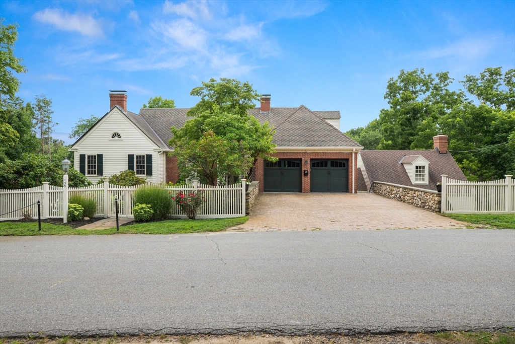 135 Academy Road North Andover, MA 01845 - Photo 1 of 42 Gallery Image 1