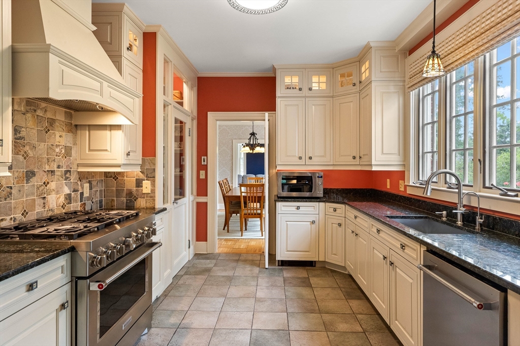 135 Academy Road North Andover, MA 01845 - Photo 13 of 42 Gallery Image 13