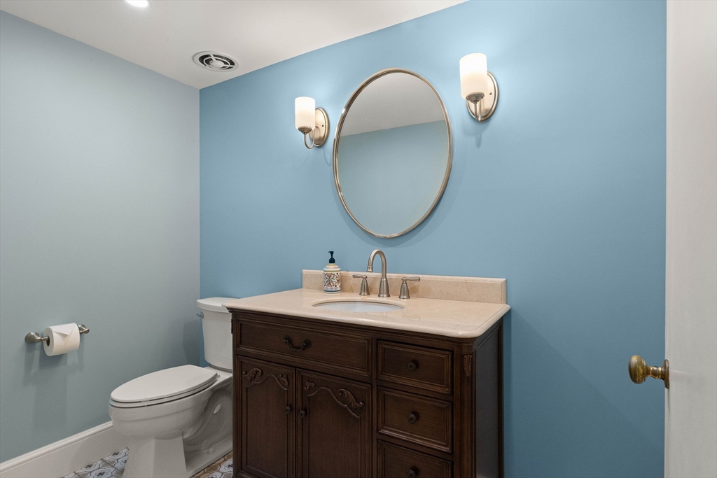 135 Academy Road North Andover, MA 01845 - Photo 23 of 42 Gallery Image 23