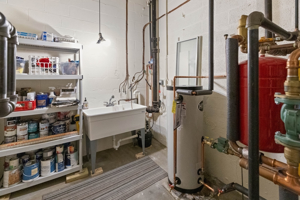 135 Academy Road North Andover, MA 01845 - Photo 32 of 42 Gallery Image 32