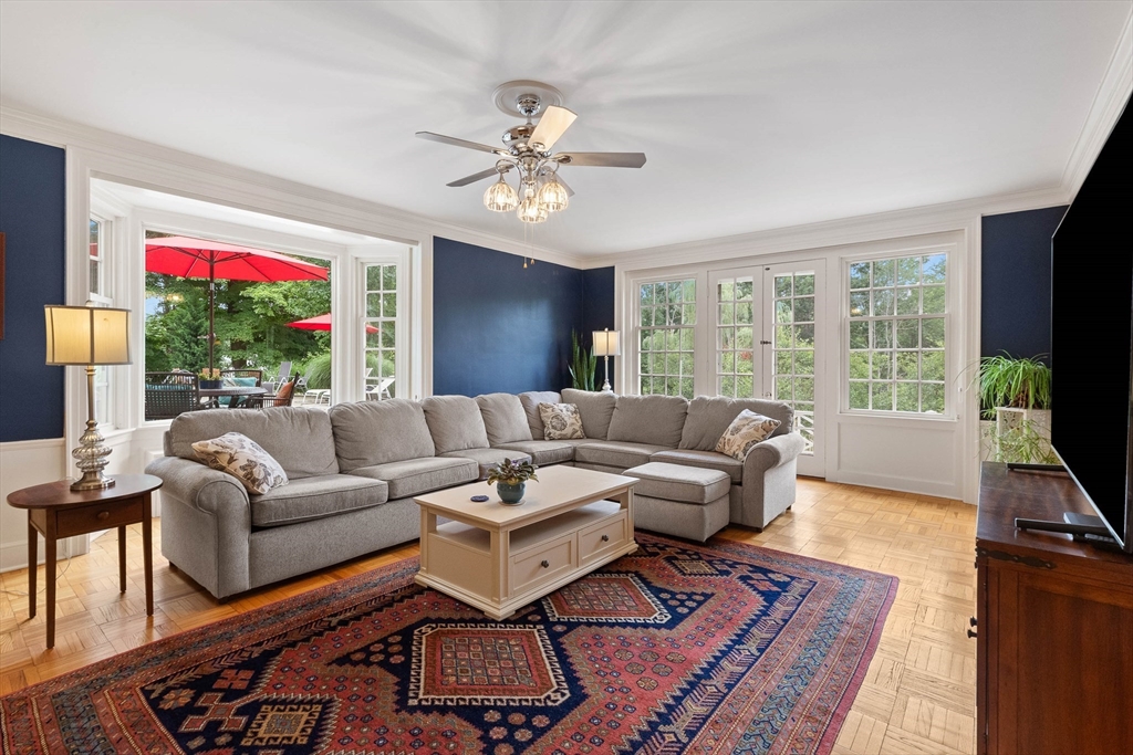 135 Academy Road North Andover, MA 01845 - Photo 8 of 42 Gallery Image 8