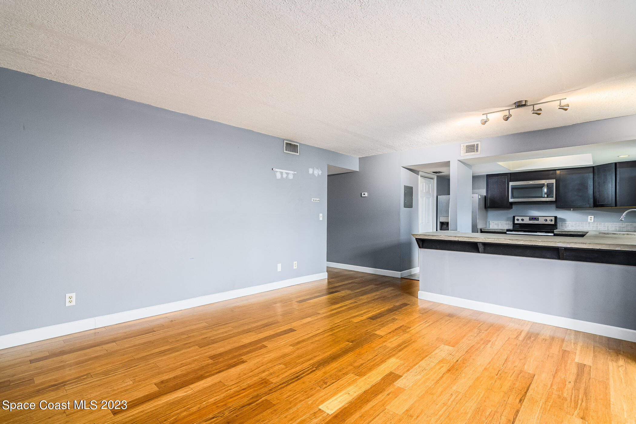 592 North Wickham Road, Unit 15 Melbourne, FL 32935 - Photo 4 of 19 Wildwood-5