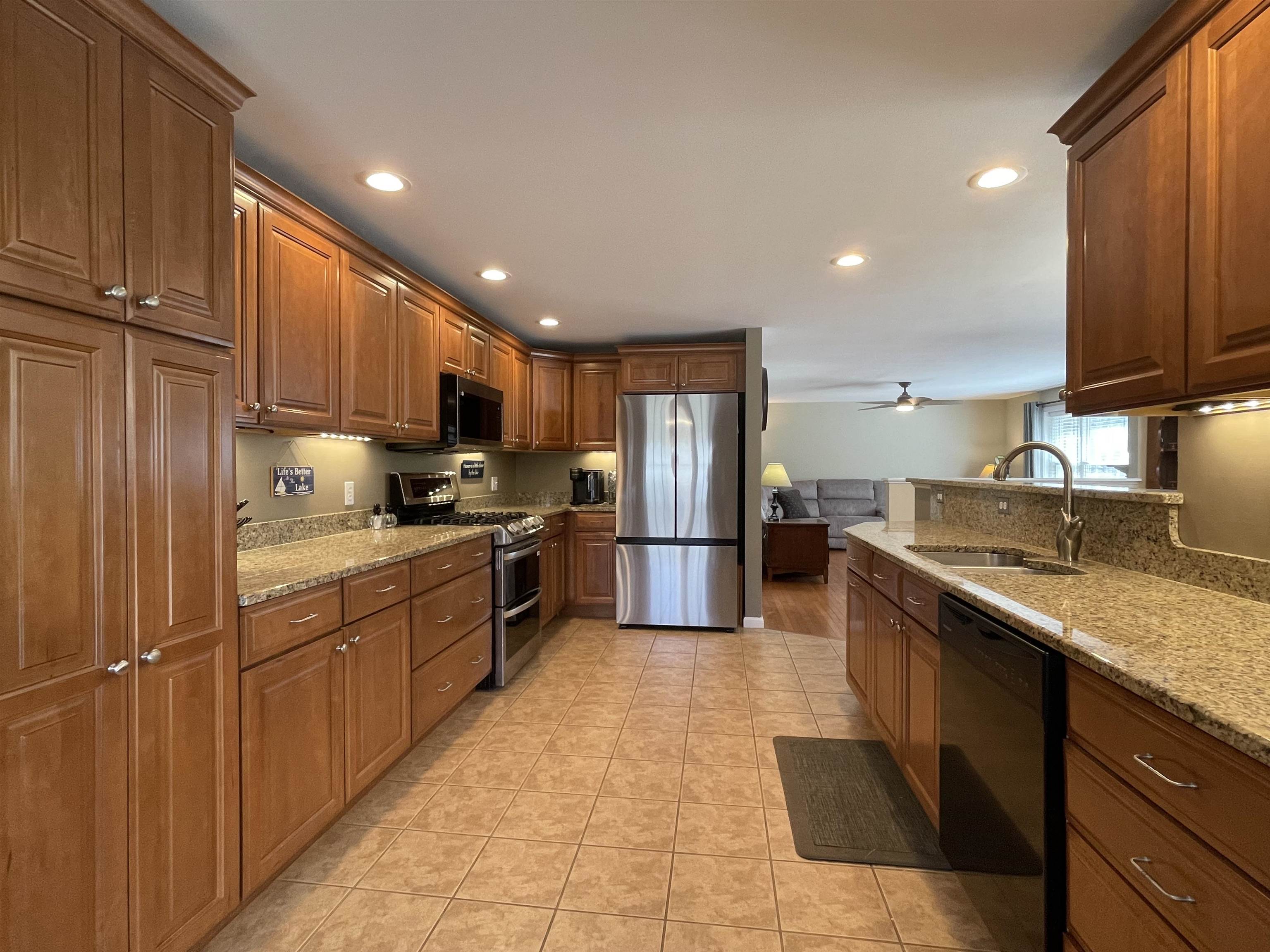 26 Forrest Street Hampstead, NH 03826 - Photo 3 of 60