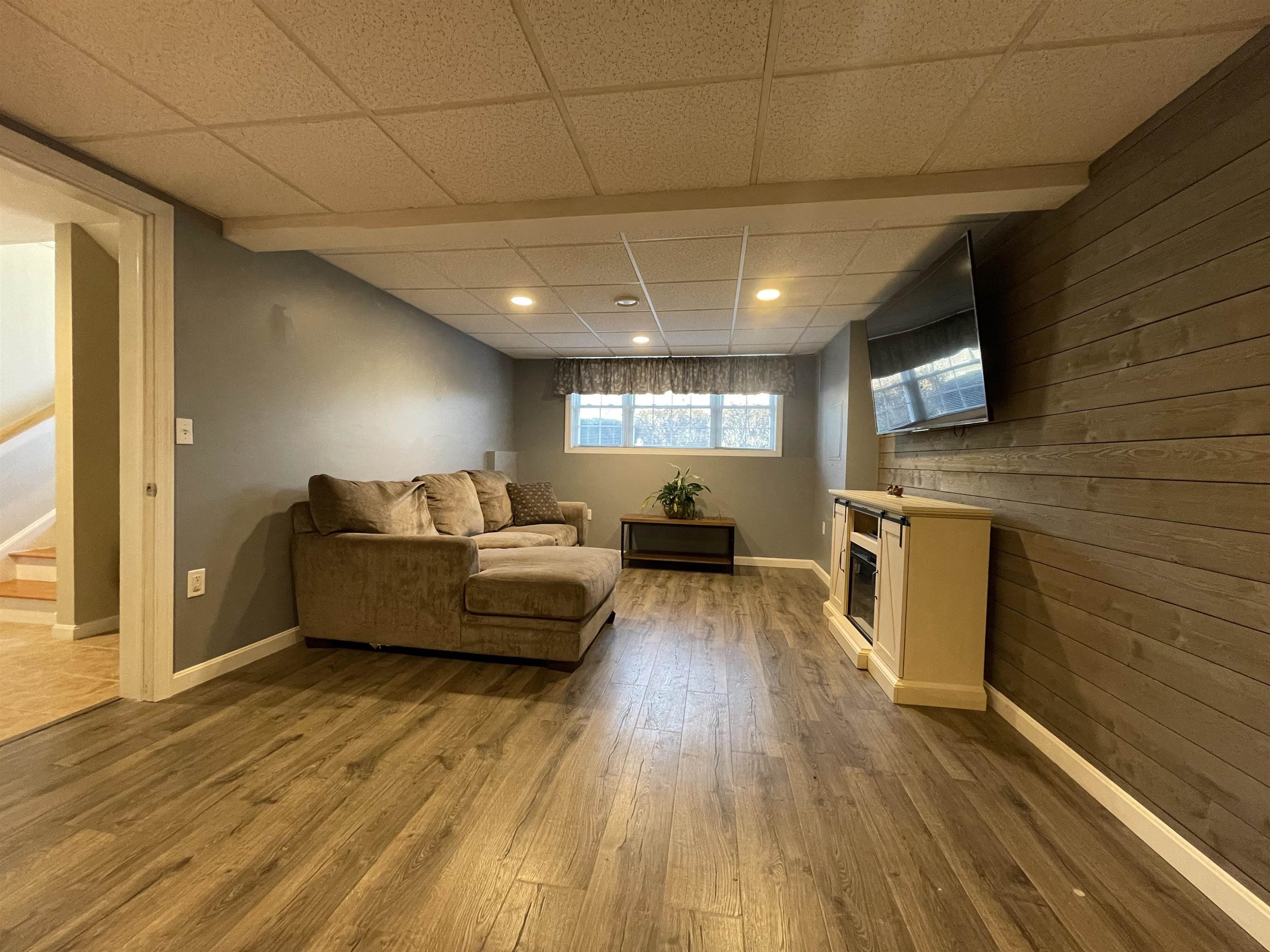 26 Forrest Street Hampstead, NH 03826 - Photo 47 of 60