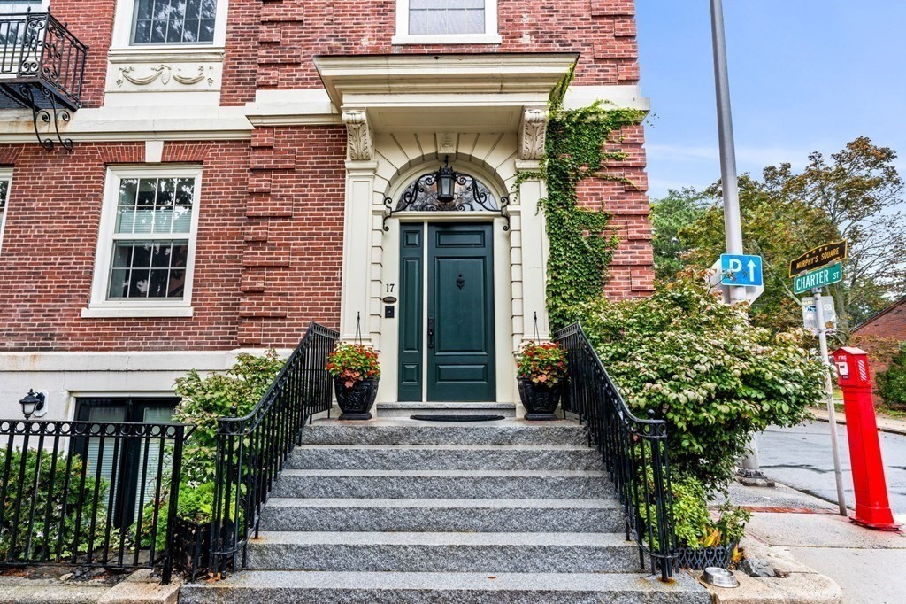 17 Central Street, Unit 9 Salem, MA 01970 - Photo 25 of 27 a front view of a house with potted plants
