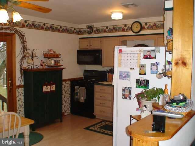 12 Heathglen Road Middletown, PA 17057 - Photo 3 of 12 Gallery Image 3