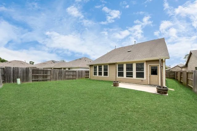 $279,999 | 1006 Breech Drive, Crosby, TX 77532