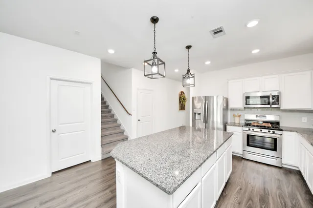 $279,999 | 1006 Breech Drive, Crosby, TX 77532