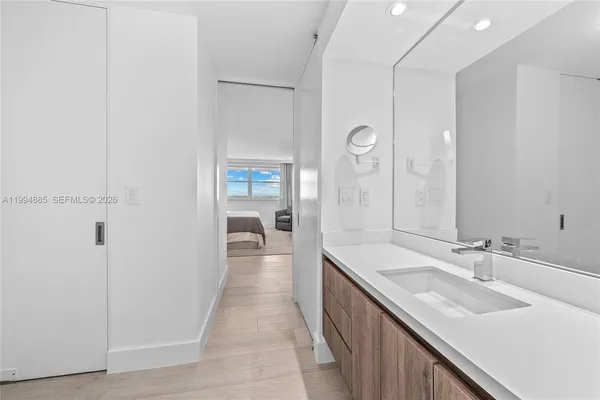 $1,475,000 | 177 Ocean Ln Drive, Unit 812, Key Biscayne, FL 33149