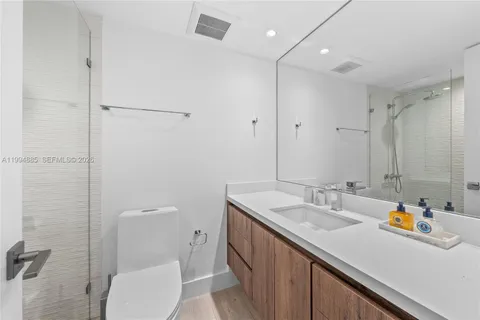 $1,475,000 | 177 Ocean Ln Drive, Unit 812, Key Biscayne, FL 33149