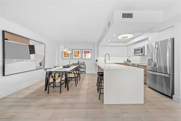 $1,475,000 | 177 Ocean Ln Drive, Unit 812, Key Biscayne, FL 33149