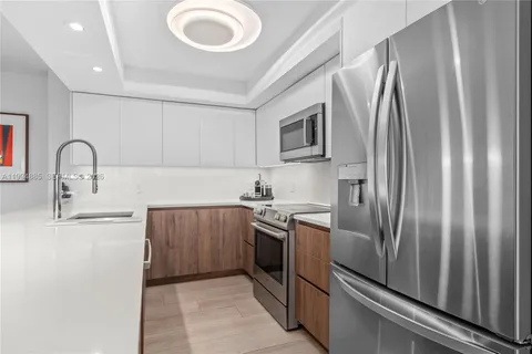 $1,475,000 | 177 Ocean Ln Drive, Unit 812, Key Biscayne, FL 33149