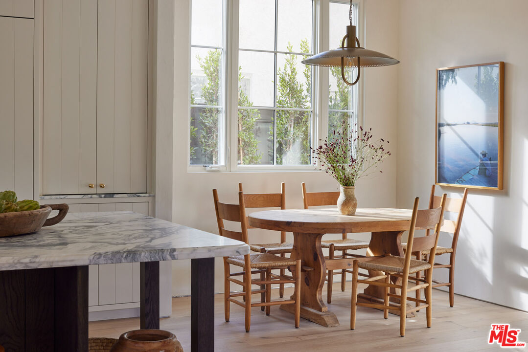 4338 Rhodes Avenue Studio City, CA 91604 - Photo 12 of 51