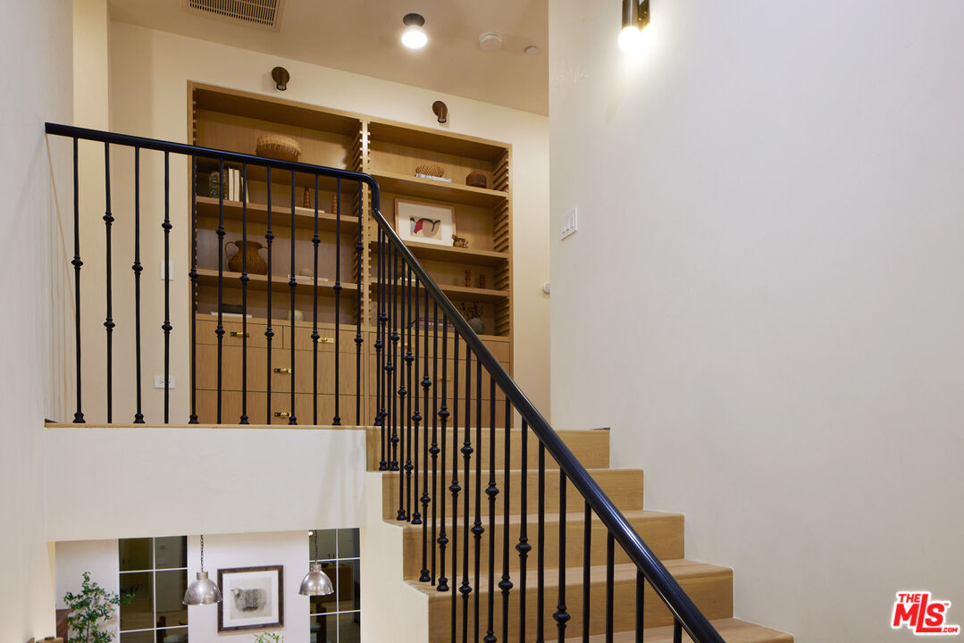 4338 Rhodes Avenue Studio City, CA 91604 - Photo 23 of 51