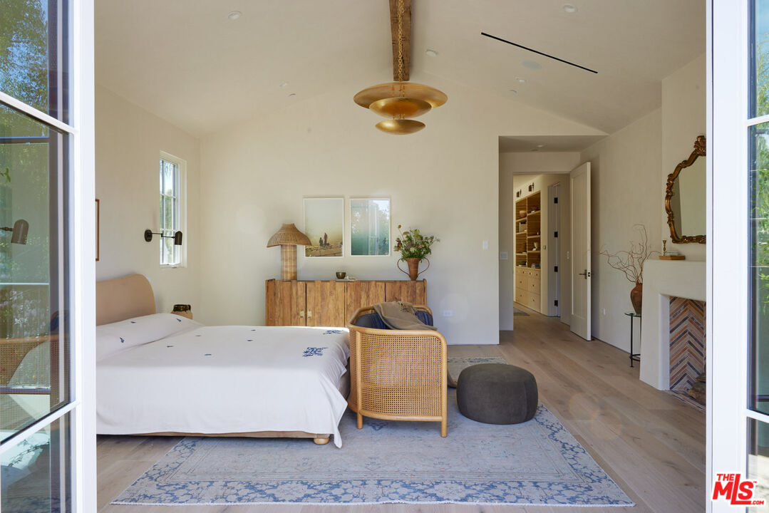 4338 Rhodes Avenue Studio City, CA 91604 - Photo 29 of 51