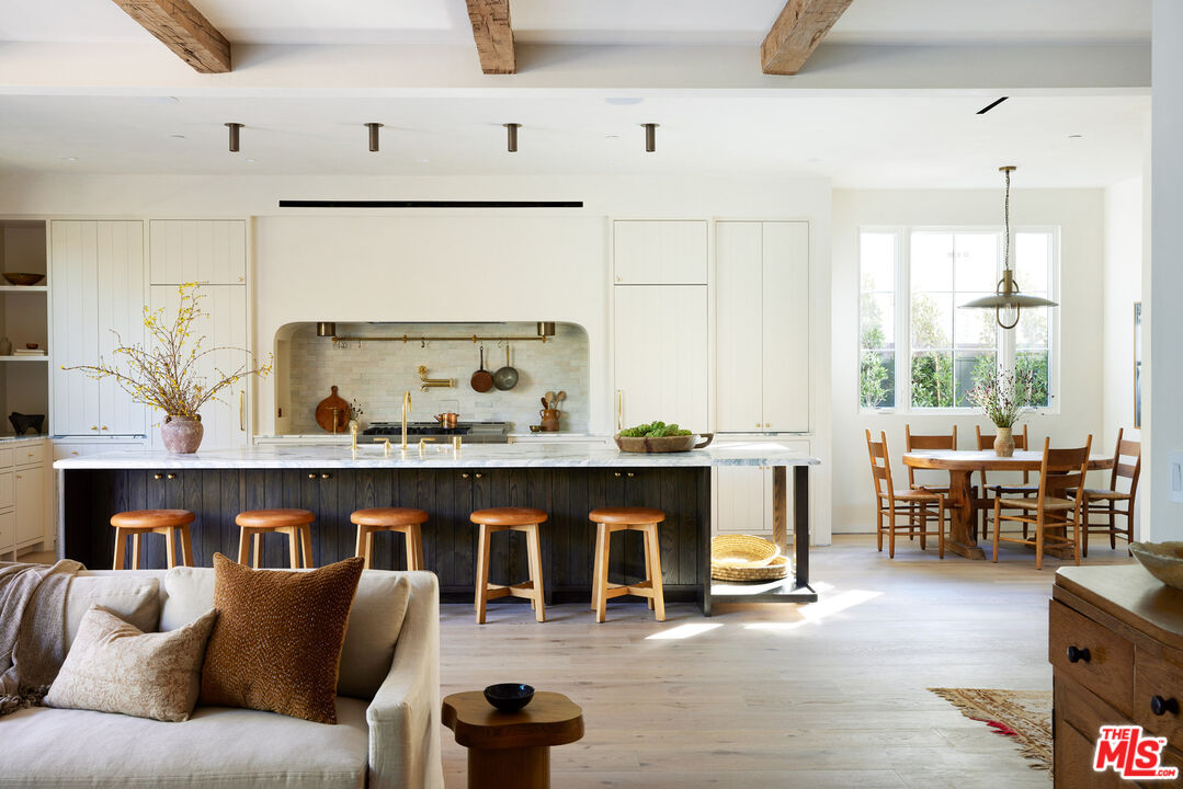 4338 Rhodes Avenue Studio City, CA 91604 - Photo 8 of 51