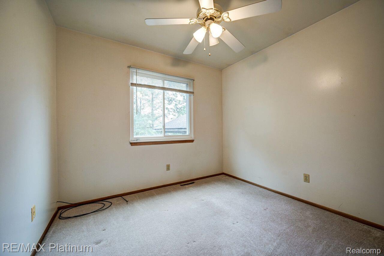 5341 Lobdell Road Fenton, MI 48430 - Photo 26 of 41 Gallery Image 26