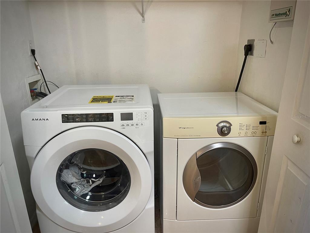 3970 Southwest 20th Avenue, Unit 906 Gainesville, FL 32607 - Photo 18 of 21 Laundry with washer/dryer included
