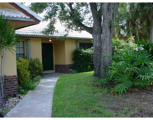 32 Southwest 12th Way Boca Raton, FL 33486 - Photo 1 of 25 Primary Photo