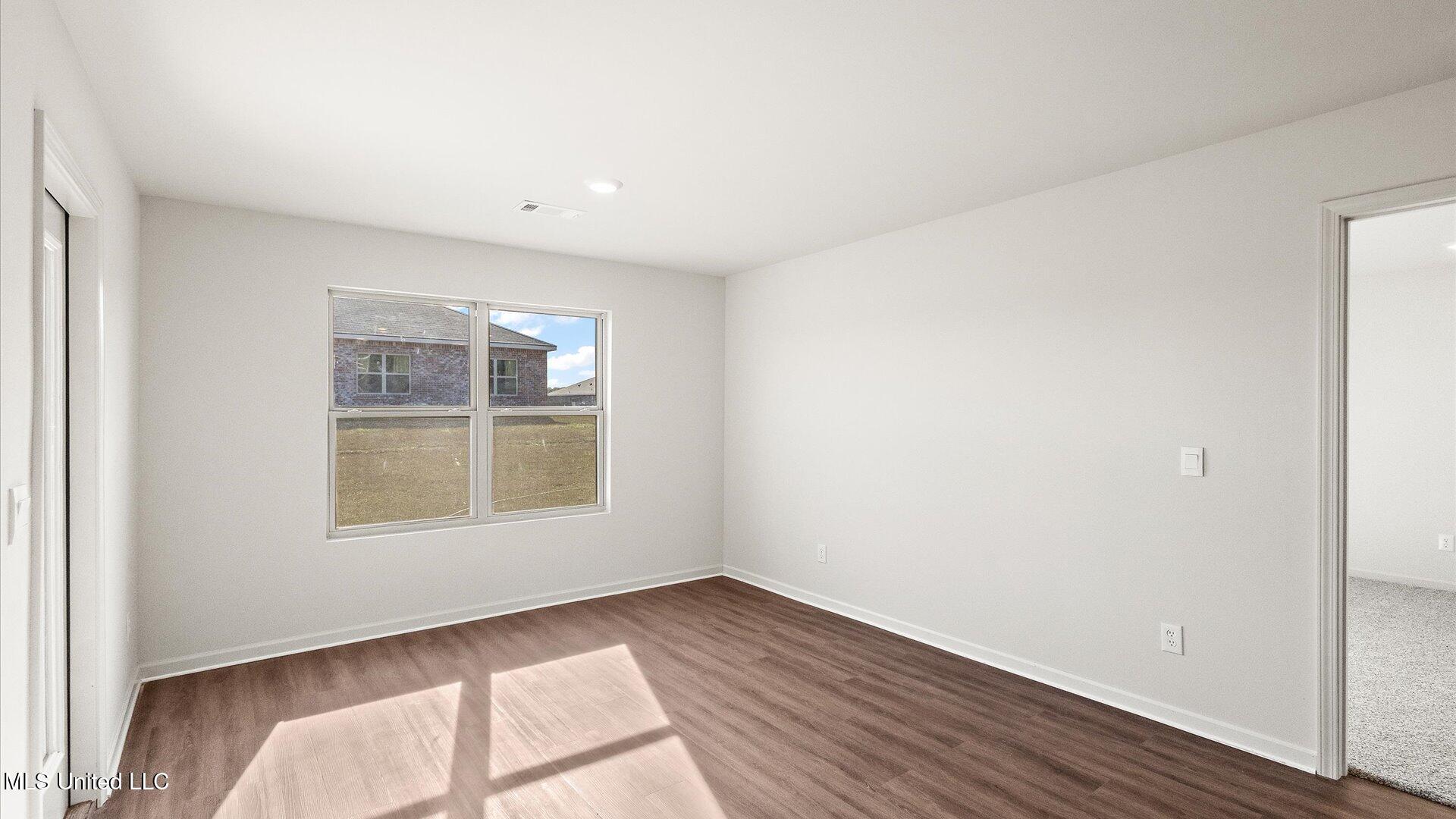 109 Lucas Court Byram, MS 39272 - Photo 10 of 39 10-3HTP9534