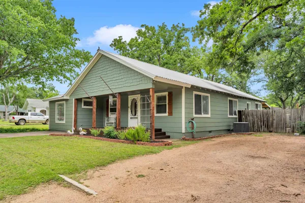 $307,000 | 1303 Oak Street, Burnet, TX 78611