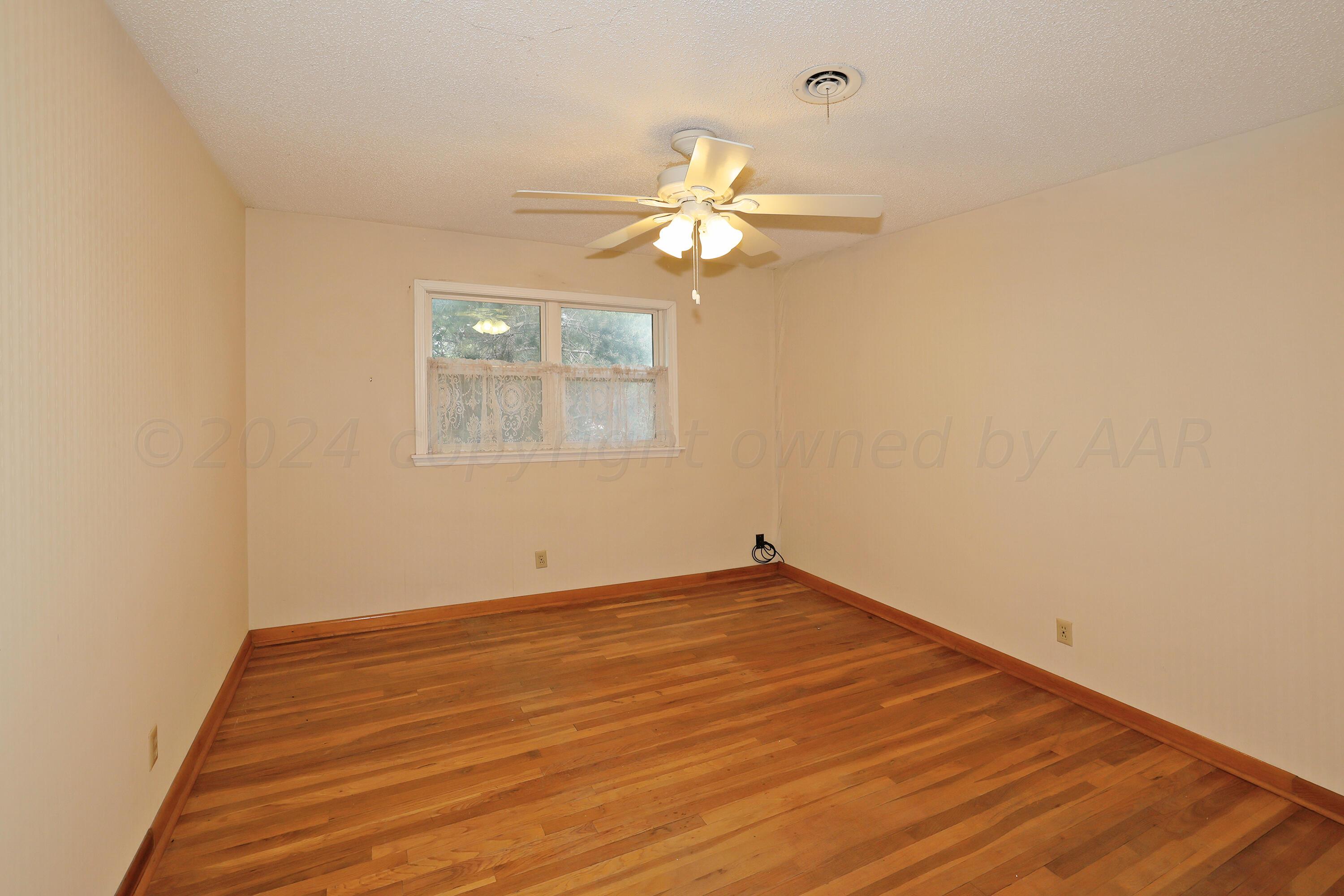 6801 South Blessen Road Amarillo, TX 79119 - Photo 23 of 36 3rd Bedroom
