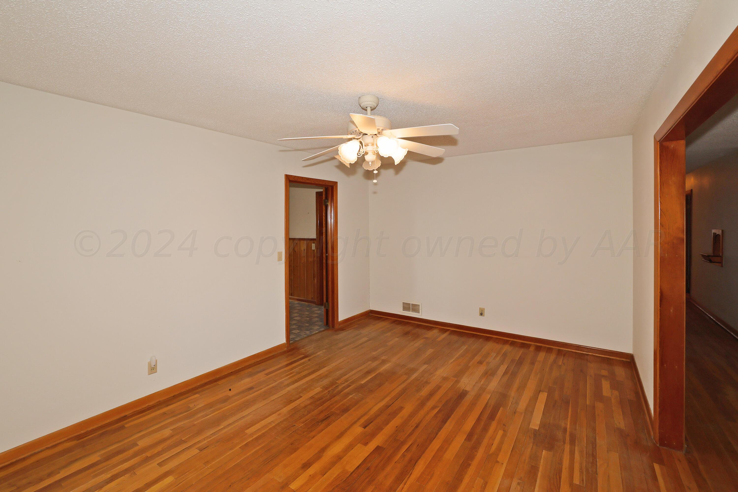 6801 South Blessen Road Amarillo, TX 79119 - Photo 6 of 36 Dining Area