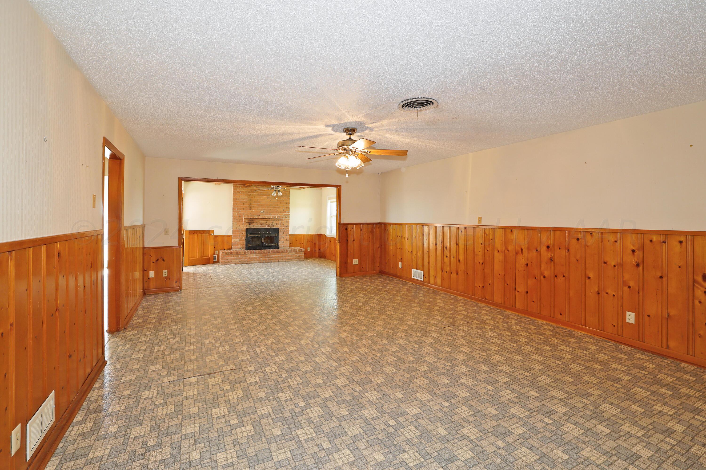 6801 South Blessen Road Amarillo, TX 79119 - Photo 10 of 36 Den with Office