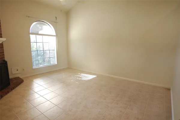 $1,800 | 3100 75th Street, Unit 3, Galveston, TX 77551